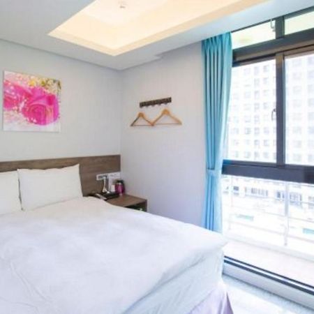 九九商旅 Hotel Taichung Eksteriør billede