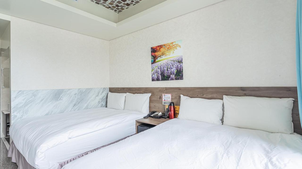 九九商旅 Hotel Taichung Eksteriør billede