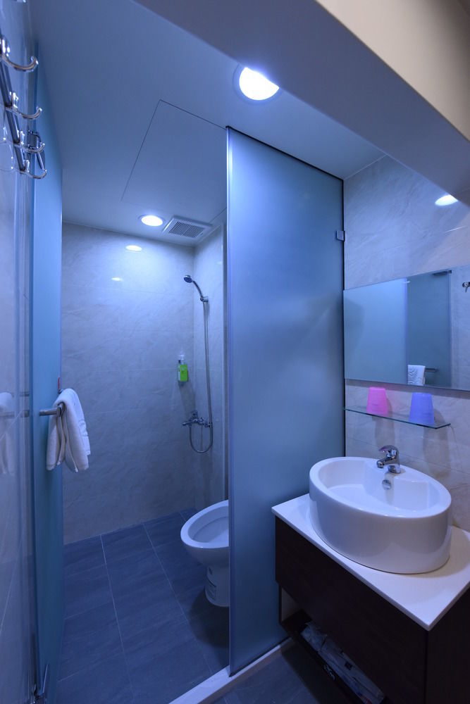 九九商旅 Hotel Taichung Eksteriør billede